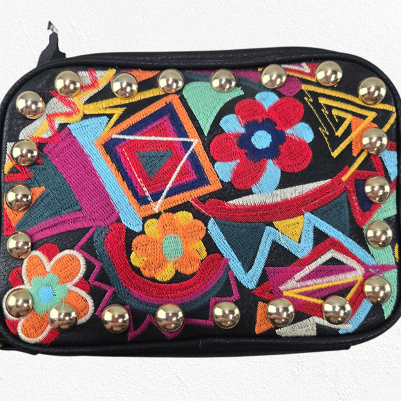Steve Madden Braye Black Crossbody Bag Boho Embroidered Floral Studded Purse - Picture 2 of 13